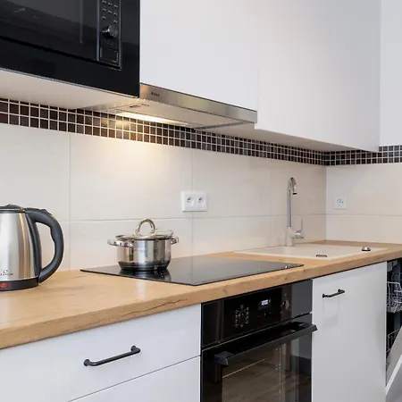 아파트 Tastefully Moniuszki In Cracow By Nolcegi Renters *